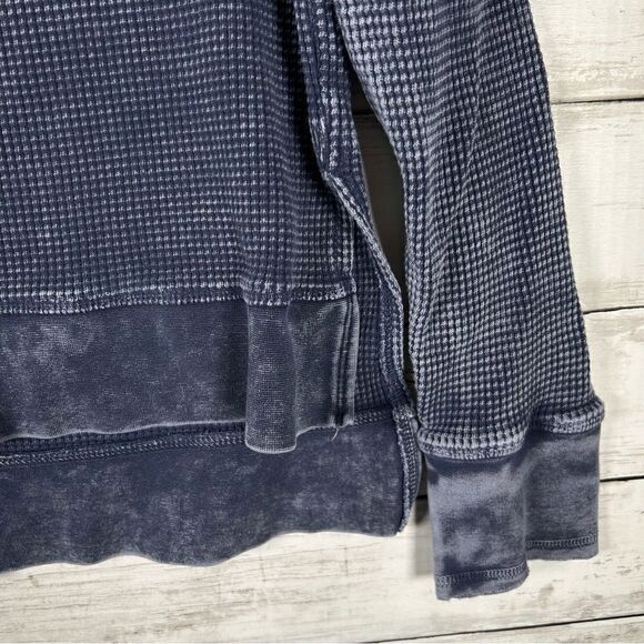 Betsey Johnson Performance Vintage Wash DREAMER Waffle Split Hem Navy T-shirt S - Picture 5 of 6